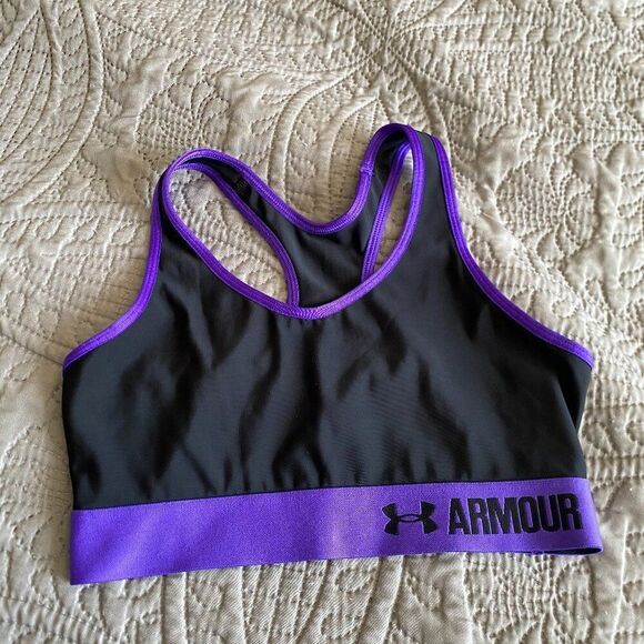 Under Armour Athletic Workout Top Sports Bra‎ Size Women's Small - Picture 1 of 2